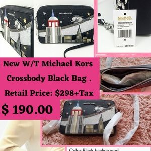 Yvs/Sold👜💓MICHAEL KORS Travel NYC Crossbody in Black.😍
